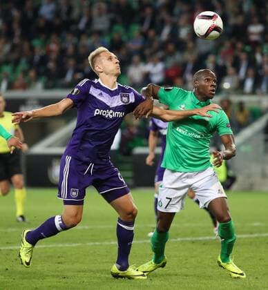 Anderlecht s Lukasz Teodorczyk and Saint-Etienne s Bryan Dabo fight for the ball during a game on the second day of the group stage (group C) of the UEFA Europa League competition between French club AS Saint-Etienne and Belgian soccer team RSC Anderlecht in Saint-Etienne, France, Thursday 29 September 2016. VIRGINIExLEFOUR  x04943931x