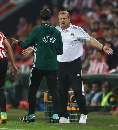SOCCER - UEFA EL, Bilbao vs Rapid BILBAO,SPAIN,29.SEP.16 - SOCCER - UEFA Europa League, group stage, Athletic Club Bilbao vs SK Rapid Wien. Image shows head coach Mike Bueskens (Rapid). Keywords: Wien Energie. GEPAxpictures xPhilippxBrem
