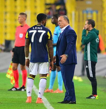 UEFA Europa League Group A day 2 match between Fenerbahce and Feyenoord at Ulker Stadium in Istanbul , Turkey , September 29 , 2016. Pictured: Coach Dick Advocaat and Jeremain Lens of Fenerbahce. 