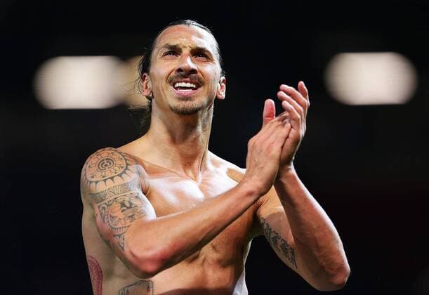 Zlatan Ibrahimovic of Manchester United ManU applauds the fans at full time during the UEFA Europa League match at Old Trafford Stadium, Manchester. Picture date: September 29th, 2016. Pic Matt McNulty Sportimage EDITORIAL USE ONLY. No use with unauthorised audio, video, data, fixture lists, club league logos or live services. Online in-match use limited to 120 images, no video emulation. No use in betting, games or single club league player publications.