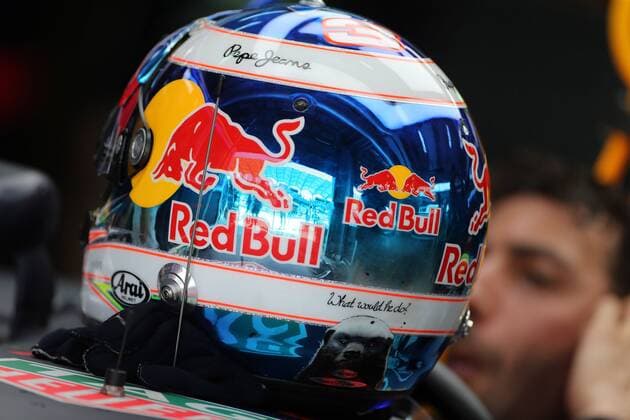 Formel 1, GP Malaysia, Freies Training Malaysian Grand Prix, Sepang 29 September - 2 October 2016 30.09.2016 - Free Practice 1, The helmet of Daniel Ricciardo (AUS) Red Bull Racing RB12 