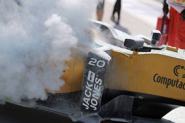 Malaysian Grand Prix, Sepang 29 September - 2 October 2016 30.09.2016 - Free Practice 1, Kevin Magnussen (DEN) Renault F1 Team RS16 