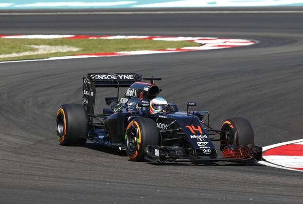 Formel 1, GP Malaysia, Freies Training Motorsports: FIA Formula One World Championship WM Weltmeisterschaft 2016, Grand Prix of Malaysia, 14 Fernando Alonso (ESP, McLaren Honda Formula 1 Team), xHOCHxZWEIx
