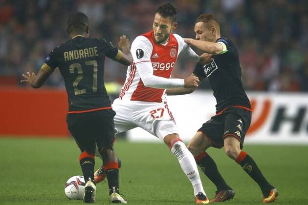 (l-r) Darwin Andrade of Standard Luik, Nemanja Gudelj of Ajax Amsterdam, Adrien Trebel of Standard Luik during the UEFA Europa League group G match between Ajax Amsterdam and Standard Li& 232;ge at the Amsterdam Arena on September 29, 2016 in Amsterdam, The Netherlands Ajax Amsterdam v Standard Li& 232;ge UEFA Europa League 2016 2017 xVIxxIVx 6314993