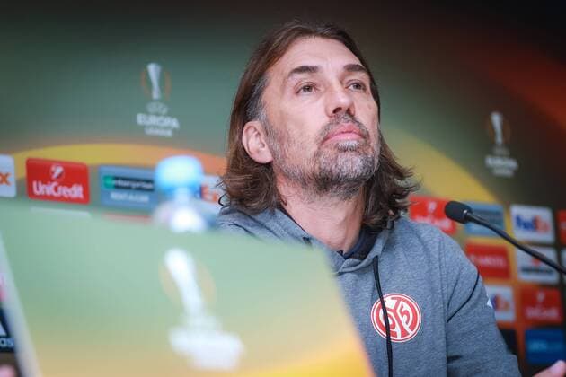 UEFA Europe League: Gabala - FSV Mainz 05 Head coach of FSV Mainz 05, Martin Schmidt , speaks during a press conference PK Pressekonferenz at the 8km stadium stadium in Baku, Azerbaijan, 29 September 2016.  AzizxKarimovx xPacificxPress