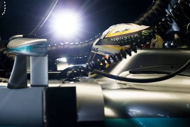 Motorsports: FIA Formula One World Championship WM Weltmeisterschaft 2016, Grand Prix of Malaysia, 44 Lewis Hamilton (GBR, Mercedes AMG Petronas Formula One Team), xHOCHxZWEIx