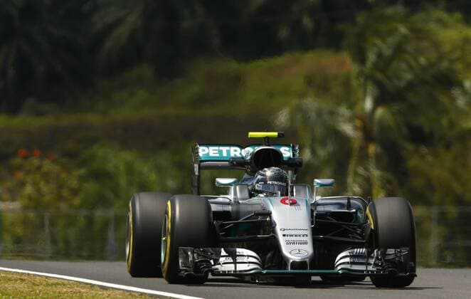 Motorsports: FIA Formula One World Championship WM Weltmeisterschaft 2016, Grand Prix of Malaysia, 6 Nico Rosberg (GER, Mercedes AMG Petronas Formula One Team), xHOCHxZWEIx