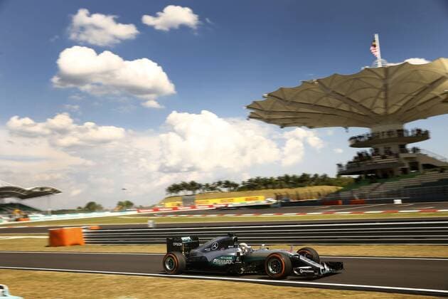 Motorsports: FIA Formula One World Championship WM Weltmeisterschaft 2016, Grand Prix of Malaysia, 44 Lewis Hamilton (GBR, Mercedes AMG Petronas Formula One Team), xHOCHxZWEIx
