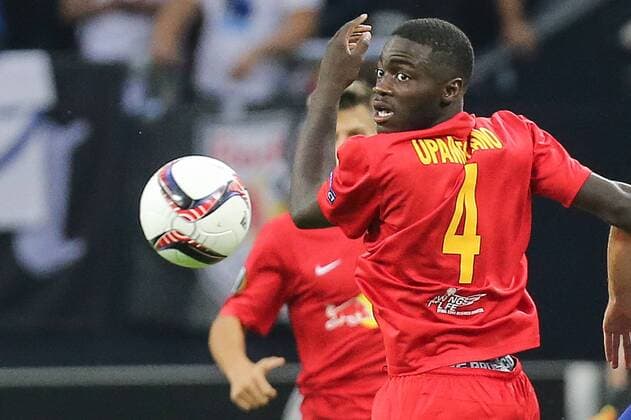 Dayot Upamecano ( 4, RB Salzburg), FC Schalke 04 vs. RB Salzburg, Fussball, UEFA EURO EM Europameisterschaft Fussball League, 29.09.2016, Gelsenkirchen Copyright: xDeutzmannx xEibner-Pressefotox EP_cdn