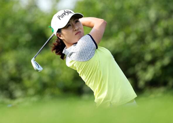 BEIJING, CHINA - SEPTEMBER 30: Jennifer Song of the United States in action during the second round of the 2016 Reignwood LPGA Golf Damen Classic at Reignwood golf club on September 30, 2016 in Beijing, China.  CFP493033736 