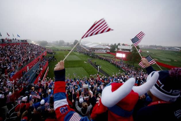 Bilder des Tages - SPORT GOLF - Ryder Cup 2016 CHASKA,MINNESOTA,USA,30.SEP.16 - GOLF - Ryder Cup, Hazeltine National Golf Club. Image shows an overview and fans. GEPAxpictures xDanielxGoetzhaber