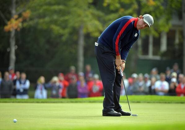 USA team member Phil Mickelson putts on the 11th green during day 1 of the 2016 Ryder Cup at Hazeltine National Golf Club in Chaska, Minnesota on September 30, 2016.  MIN20160930320 KEVINxDIETSCH