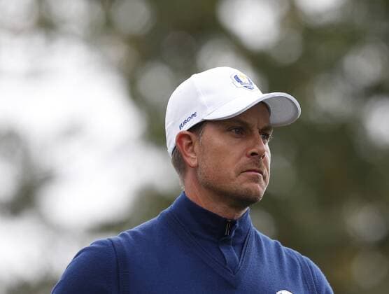 Sep 30, 2016: Chaska, MN, USA; Henrik Stenson hits a tee shot during the Day 1 morning matches for the 2016 Ryder Cup at Hazeltine National Golf Club. (Photo by Brian Spurlock Icon Sportswire) GOLF: SEP 30 PGA Golf Herren - Ryder Cup - Day One Icon1609308240 EDITORIAL USE ONLY