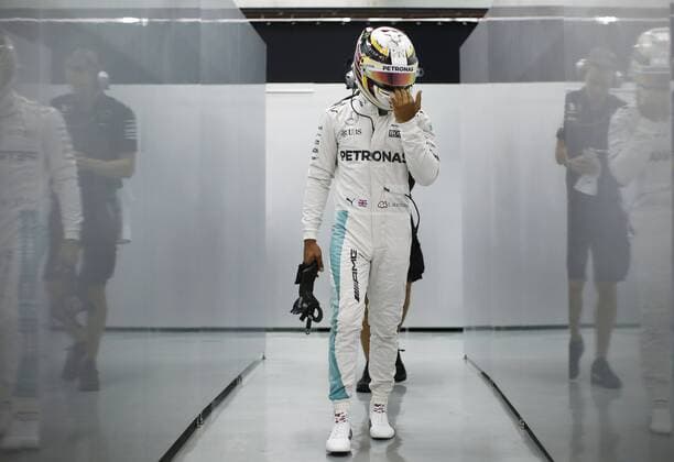 Motorsports: FIA Formula One World Championship WM Weltmeisterschaft 2016, Grand Prix of Malaysia, 44 Lewis Hamilton (GBR, Mercedes AMG Petronas Formula One Team), xHOCHxZWEIx