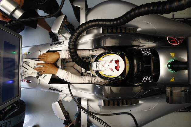 Motorsports: FIA Formula One World Championship WM Weltmeisterschaft 2016, Grand Prix of Malaysia, 44 Lewis Hamilton (GBR, Mercedes AMG Petronas Formula One Team), xHOCHxZWEIx