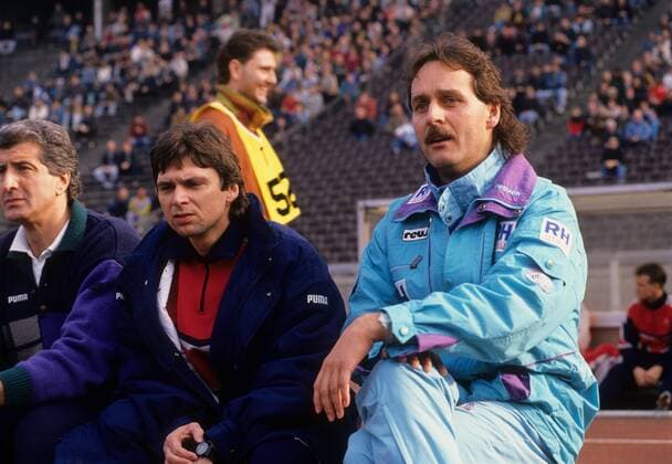 Trainerbank Hertha BSC Berlin, v.re.: Trainer Peter Neururer, Co Trainer Karsten Heine, Torwarttrainer Nello di Martino
