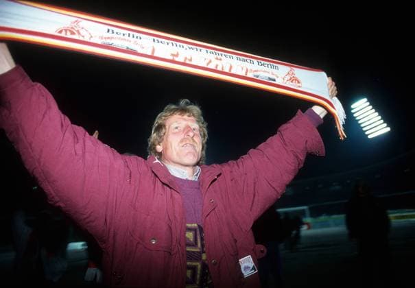 Trainer Erich Rutemöller (1. FC Köln) - Schlussjubel