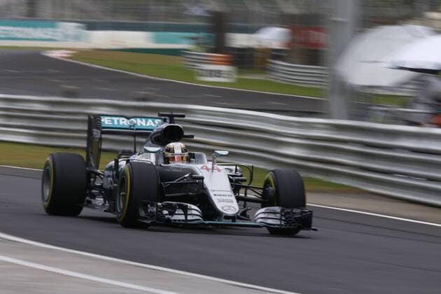 Motorsports: FIA Formula One World Championship WM Weltmeisterschaft 2016, Grand Prix of Malaysia, 44 Lewis Hamilton (GBR, Mercedes AMG Petronas Formula One Team), xHOCHxZWEIx