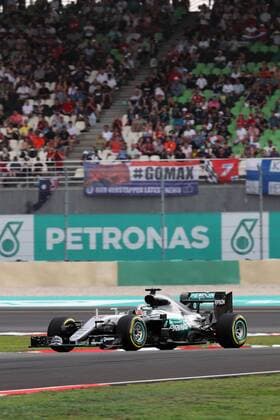 Malaysian Grand Prix, Sepang 29 September - 2 October 2016 01.10.2016 - Qualifying, Lewis Hamilton (GBR) Mercedes AMG F1 W07 Hybrid 