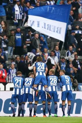 Vedad Ibisevic 1:0 Freude Emotion jubelnd Jubel nach 1:0 Fußball Fussball DFL Bundesliga Herren Saison 2016 2017 01.10.2016 Hertha BSC Berlin vs. Hamburger SV HSV
