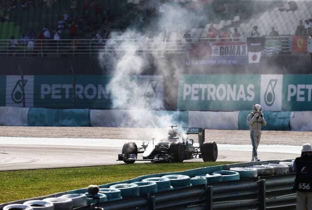 Motorsports: FIA Formula One World Championship WM Weltmeisterschaft 2016, Grand Prix of Malaysia, 44 Lewis Hamilton (GBR, Mercedes AMG Petronas Formula One Team), xHOCHxZWEIx