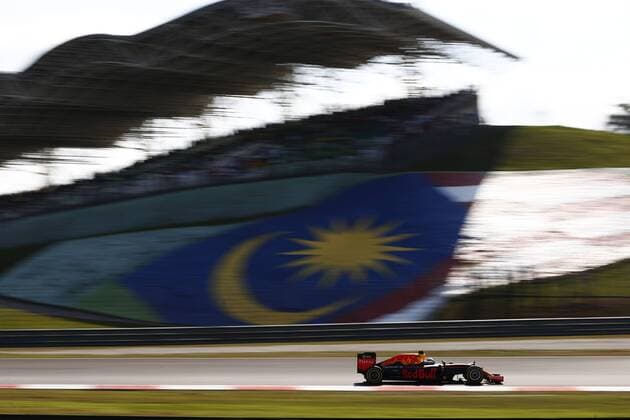 Motorsports: FIA Formula One World Championship WM Weltmeisterschaft 2016, Grand Prix of Malaysia, 3 Daniel Ricciardo (AUS, Red Bull Racing), xHOCHxZWEIx
