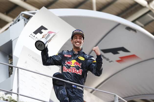 Motorsports: FIA Formula One World Championship WM Weltmeisterschaft 2016, Grand Prix of Malaysia, 3 Daniel Ricciardo (AUS, Red Bull Racing), xHOCHxZWEIx