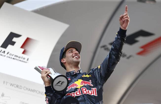 Motorsports: FIA Formula One World Championship WM Weltmeisterschaft 2016, Grand Prix of Malaysia, 3 Daniel Ricciardo (AUS, Red Bull Racing), xHOCHxZWEIx
