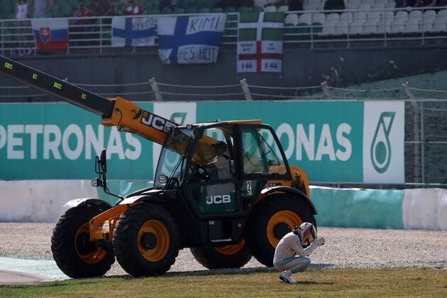 Formel 1, GP Malaysia, Hamilton fällt mit Motorschaden aus Malaysian Grand Prix, Sepang 29 September - 2 October 2016 02.10.2016 - Race, Lewis Hamilton (GBR) Mercedes AMG F1 W07 Hybrid retires from the race 