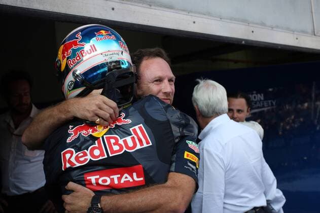 Malaysian Grand Prix, Sepang 29 September - 2 October 2016 02.10.2016 - Race, Daniel Ricciardo (AUS) Red Bull Racing RB12 race winner and Christian Horner (GBR), Red Bull Racing, Sporting Director 