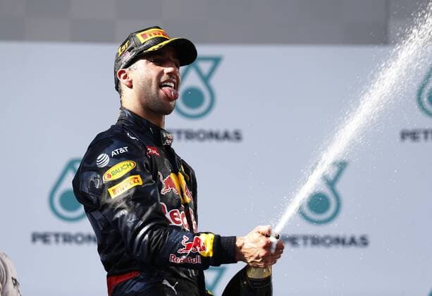 Motorsports: FIA Formula One World Championship WM Weltmeisterschaft 2016, Grand Prix of Malaysia, 3 Daniel Ricciardo (AUS, Red Bull Racing), xHOCHxZWEIx