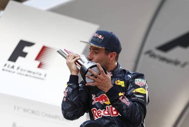 Motorsports: FIA Formula One World Championship WM Weltmeisterschaft 2016, Grand Prix of Malaysia, 3 Daniel Ricciardo (AUS, Red Bull Racing), xHOCHxZWEIx