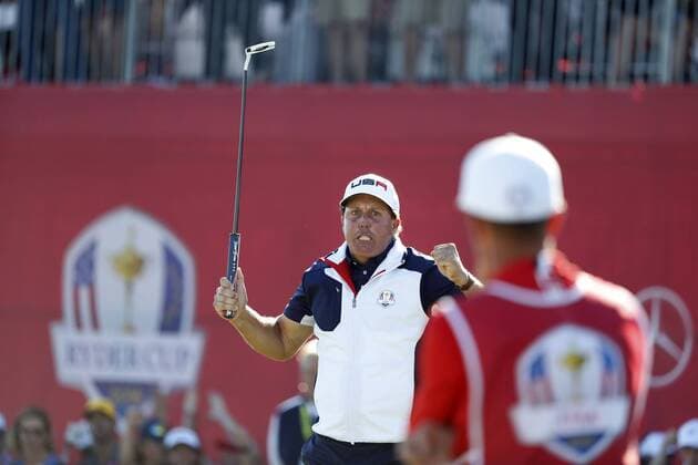 October 2, 2016 - Chaska, MN, USA - Phil Mickelson celebrates his putt at the 18th hole during the final round of the Ryder Cup on Sunday, Oct. 2, 2016 at the Hazeltine National Golf Club in Chaska, Minn. ( ) Minneapolis Star Tribune TNS) Ryder Cup staying as United States closes out Europe; first victory since 2008 - ZUMAm67_