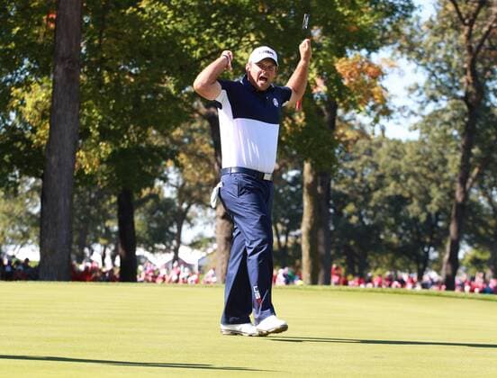 Golf, Ryder Cup 2016 in Chaska Oct 2, 2016: Chaska, MN, USA; Patrick Reed reacts to making a putt and winning the 12th hole during the Day 3 Final Round matches for the 2016 Ryder Cup at Hazeltine National Golf Club. (Photo by Brian Spurlock Icon Sportswire) GOLF: OCT 02 PGA Golf Herren - Ryder Cup - Day Three Icon1610028839 EDITORIAL USE ONLY