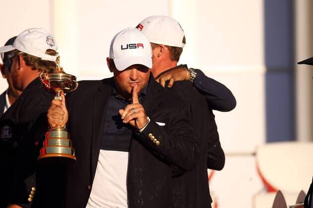 GOLF - Ryder Cup 2016 CHASKA,MINNESOTA,USA,02.OKT.16 - GOLF - Ryder Cup, Hazeltine National Golf Club, award ceremony. Image shows Patrick Reed (USA). Keywords: trophy. GEPAxpictures xDanielxGoetzhaber