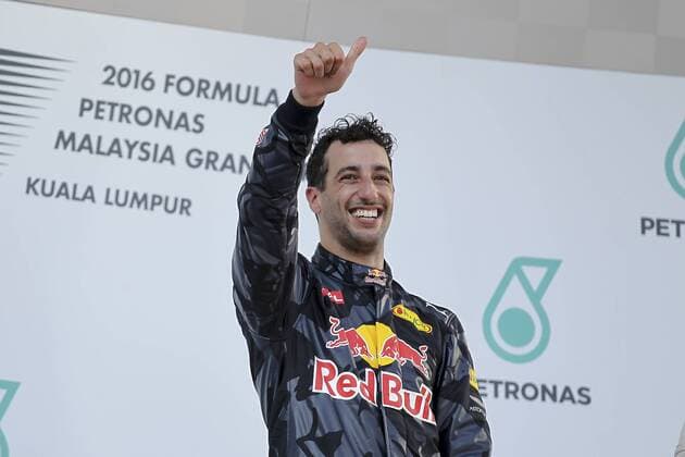 02 October 2016: Daniel Ricciardo of Red Bull Racing celebrate on the podium after winning the race of the Formula 1 Petronas Malaysia Grand Prix held at Sepang International Circuit in Sepang, Malaysia.(Photo by Hazrin Yeob Men Shah Icon Sportswire) AUTO: OCT 02 Formula 1 - Malaysia Grand Prix Icon3781610028076 EDITORIAL USE ONLY