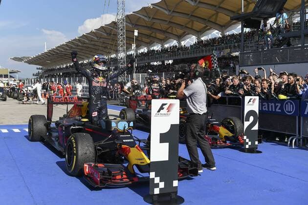 02 October 2016: Daniel Ricciardo of Red Bull Racing celebrate on the parc ferme after the completion of the Formula 1 Petronas Malaysia Grand Prix held at Sepang International Circuit in Sepang, Malaysia.(Photo by Hazrin Yeob Men Shah Icon Sportswire) AUTO: OCT 02 Formula 1 - Malaysia Grand Prix Icon3781610028094 EDITORIAL USE ONLY