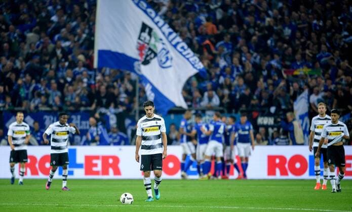 Kapitaen Lars Stindl (Borussia Moenchengladbach 13) beim Fussball Bundesligaspiel zwischen FC Schalke 04 und Borussia Moenchengladbach am 02.10.2016, Gelsenkirchen Copyright: xSchülerx xEibner-Pressefotox EP_jse