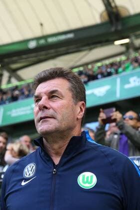 Trainer Dieter Hecking (VfL Wolfsburg) - 1. Fußball Bundesliga Punktspiel Saison 2016-2017 VfL Wolfsburg vs. FSV Mainz 05 in der Volkswagen Arena in Wolfsburg - Portrait,Deutschland, Fußball, Mann, Männer,02.10.2016