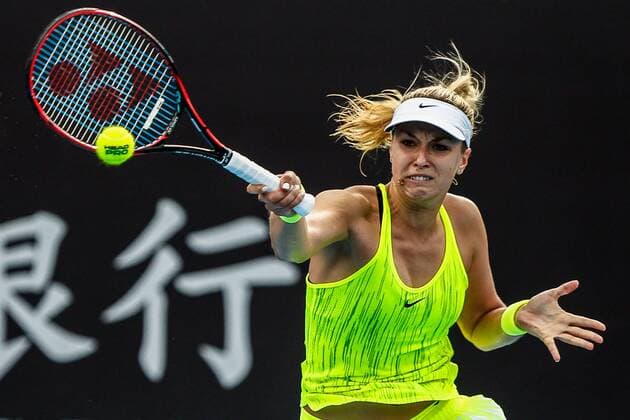 Bilder des Tages - Sport WTA-Turnier in Peking, Sabine Lisicki - Elina Svitolina BEIJING, CHINA - OCTOBER 05: Sabine Liscki of Germany returns a shot against Elina Svitolina of Ukraine during the Women s singles second round match on day five of the 2016 China Open at the China National Tennis Centre on October 5, 2016 in Beijing, China.  CFP493342999 