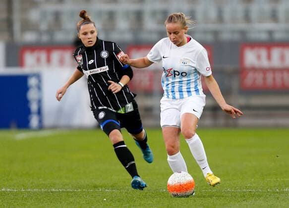 SOCCER - CL women, Sturm vs Zuerich GRAZ,AUSTRIA,05.OCT.16 - SOCCER - UEFA Champions League, women, SK Sturm Graz vs FC Zuerich. Image shows Isabella Posch (Sturm) and Natasha Gensetter (Zuerich). GEPAxpictures xDavidxRodriguez