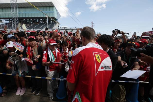 Japanese Grand Prix, Suzuka 6 - 9 October 2016 06.10.2016 - Autograph session, Sebastian Vettel (GER) Scuderia Ferrari SF16-H 
