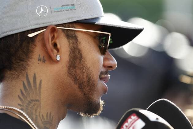 Motorsports: FIA Formula One World Championship WM Weltmeisterschaft 2016, Grand Prix of Japan, 44 Lewis Hamilton (GBR, Mercedes AMG Petronas Formula One Team), xHOCHxZWEIx
