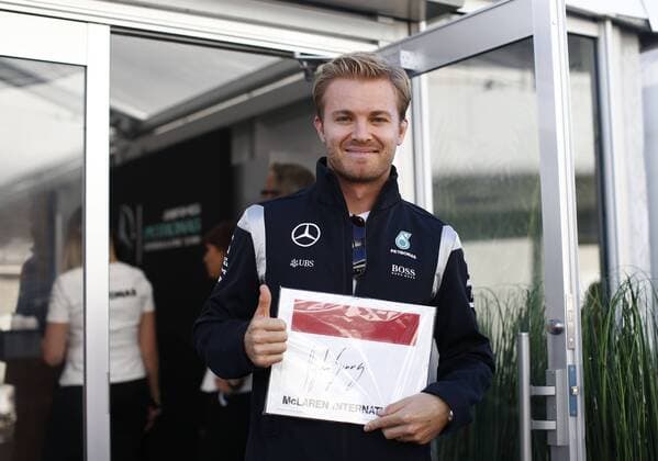 Motorsports: FIA Formula One World Championship WM Weltmeisterschaft 2016, Grand Prix of Japan, 6 Nico Rosberg (GER, Mercedes AMG Petronas Formula One Team), xHOCHxZWEIx