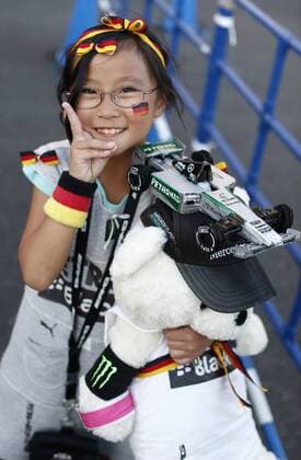 Formel 1, GP von Japan, Fans Motorsports: FIA Formula One World Championship WM Weltmeisterschaft 2016, Grand Prix of Japan, Japanese Fan xHOCHxZWEIx