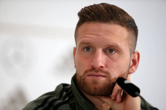 06.10.2016, Fussball Qualifikation Weltmeisterschaft 2018, Pressekonferenz der Deutschen Nationalmannschaft in der Mercedes-Benz Niederlassung, Hamburg. Shkodran Mustafi (Deutschland) 