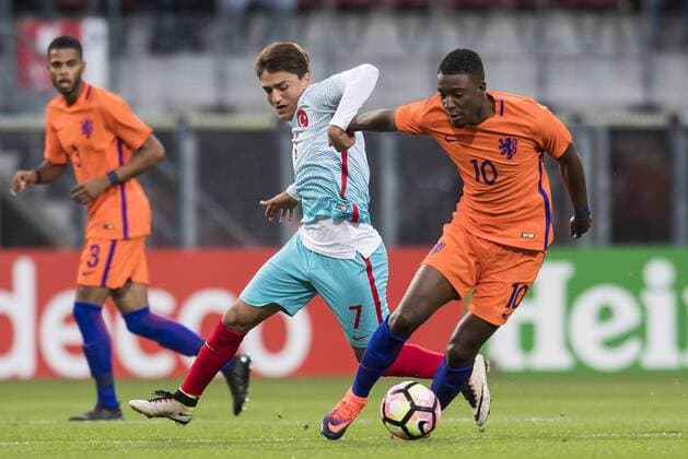 (L-R) Jeremiah St. Juste of Netherland U21 U 21 , Cengiz Under of Turkey U21, Riechedly Bazoer of Netherland U21during the U21 World Cup qualifying match between Netherlands U21 and Turkey U21 on October 6, 2016 at the AFAS stadium in Alkmaar, The Netherlands. Netherlands U21 v Turkey U21 World Cup U21 qualifier 2016 2017 xVIxGerritxvanxKeulenxIVx 6352785
