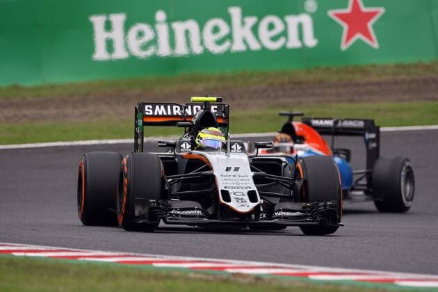 Japanese Grand Prix, Suzuka 6 - 9 October 2016 08.10.2016 - Free Practice 3, Sergio Perez (MEX) Sahara Force India F1 VJM09 amd Pascal Wehrlein (GER) Manor Racing MRT05 