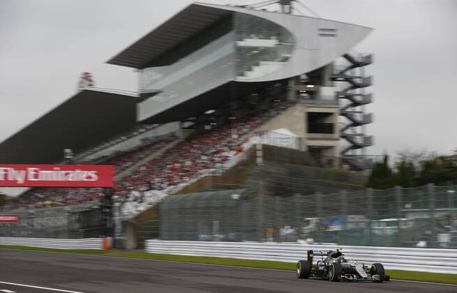 Motorsports: FIA Formula One World Championship WM Weltmeisterschaft 2016, Grand Prix of Japan, 6 Nico Rosberg (GER, Mercedes AMG Petronas Formula One Team), xHOCHxZWEIx