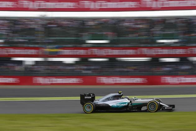 Motorsports: FIA Formula One World Championship WM Weltmeisterschaft 2016, Grand Prix of Japan, 6 Nico Rosberg (GER, Mercedes AMG Petronas Formula One Team), xHOCHxZWEIx